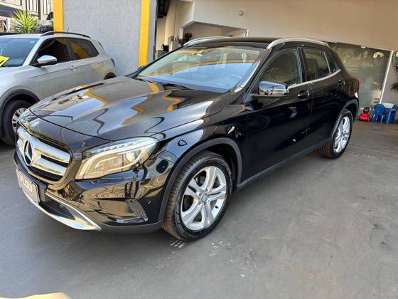 MERCEDES-BENZ GLA 200 1.6 CGI ADVANCE 16V TURBO FLEX 4P AUTOMÁTICO